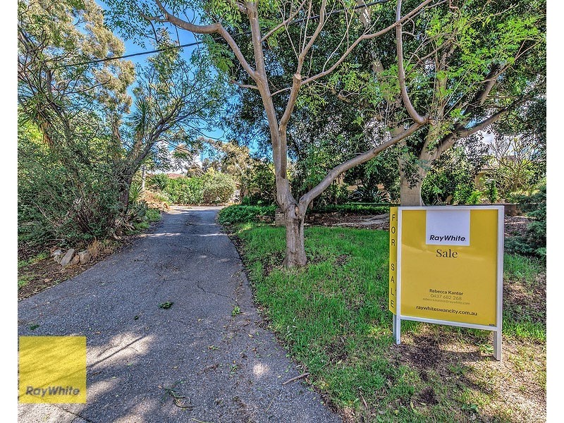 32 Marloo Road, Greenmount WA 6056