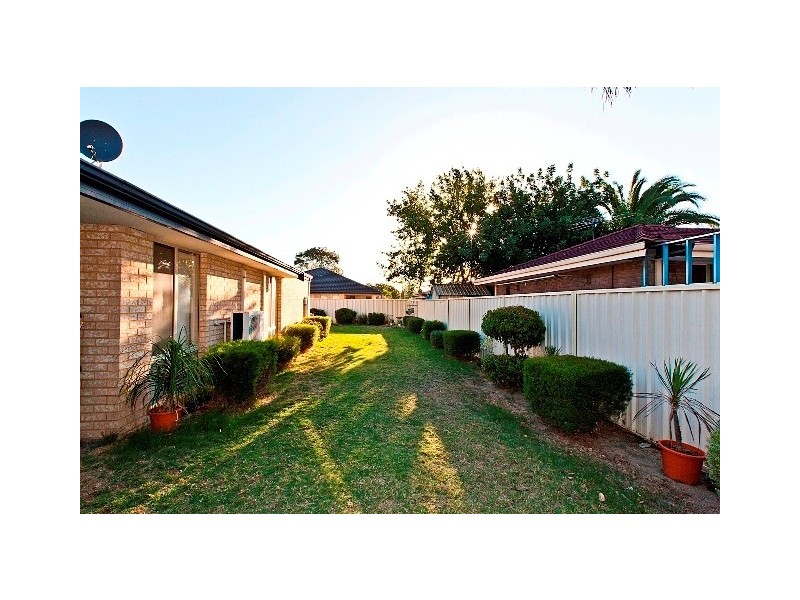 6a Wellaton Street, Midvale WA 6056