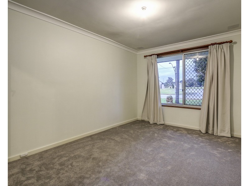 284 Morrison Road, Swan View WA 6056