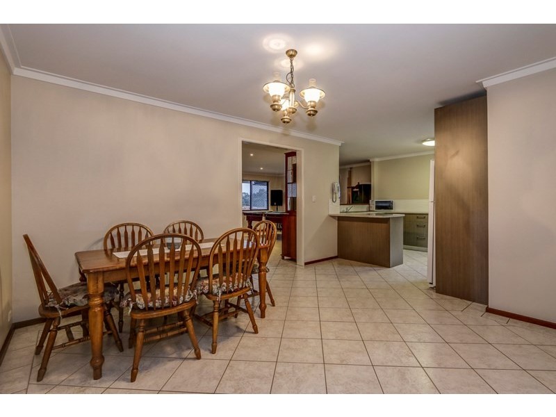 18 Abingdon Road, Swan View WA 6056