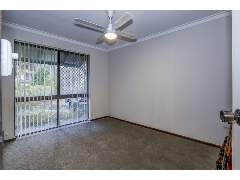 18 Abingdon Road, Swan View WA 6056