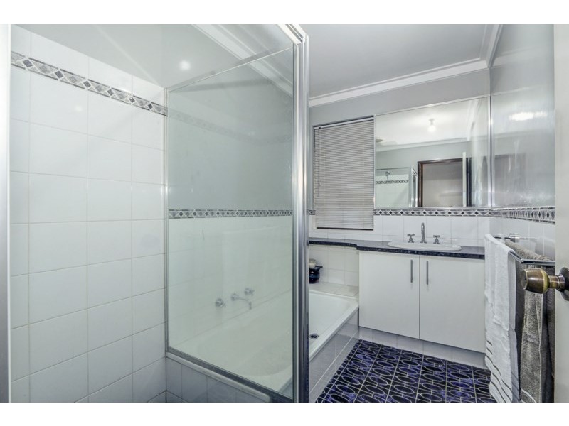 18 Abingdon Road, Swan View WA 6056