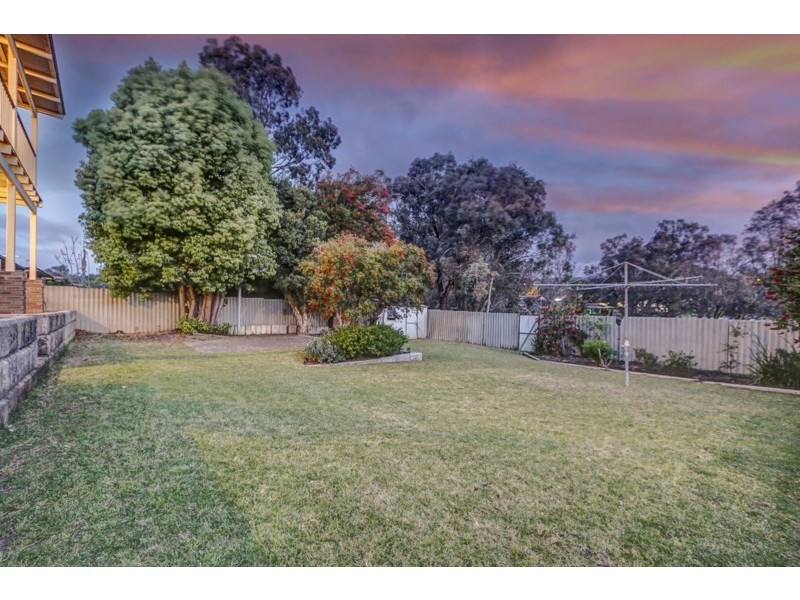 18 Abingdon Road, Swan View WA 6056