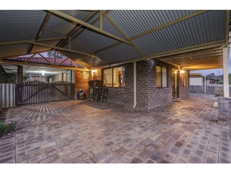 18 Abingdon Road, Swan View WA 6056