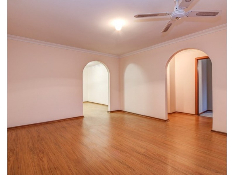 27 Blackadder Road, Swan View WA 6056