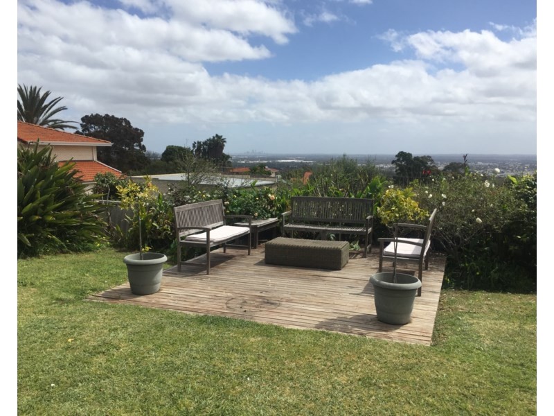 33 Swan View Road, Greenmount WA 6056