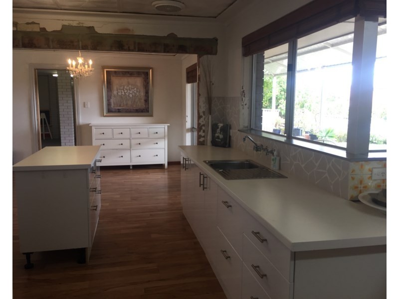 33 Swan View Road, Greenmount WA 6056