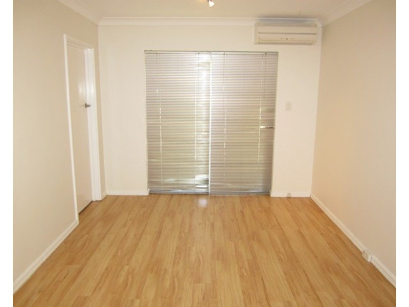 4/379 Hector Street, Yokine WA 6060