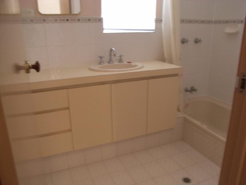 1/5 Park Road, Midvale WA 6056