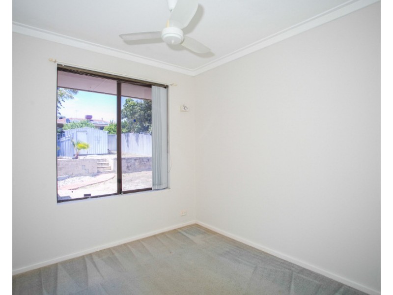 35 Tamarine Way, Swan View WA 6056