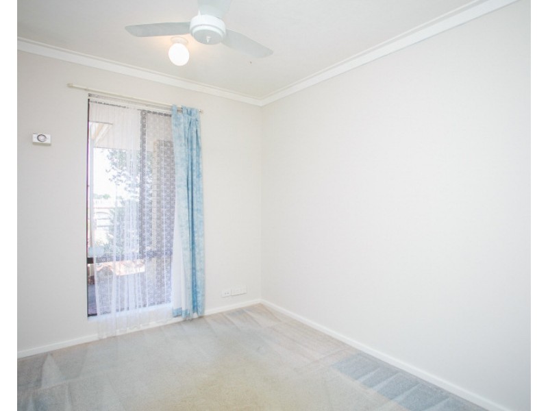 35 Tamarine Way, Swan View WA 6056