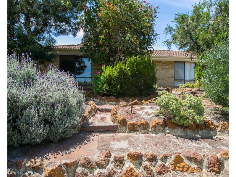 35 Tamarine Way, Swan View WA 6056