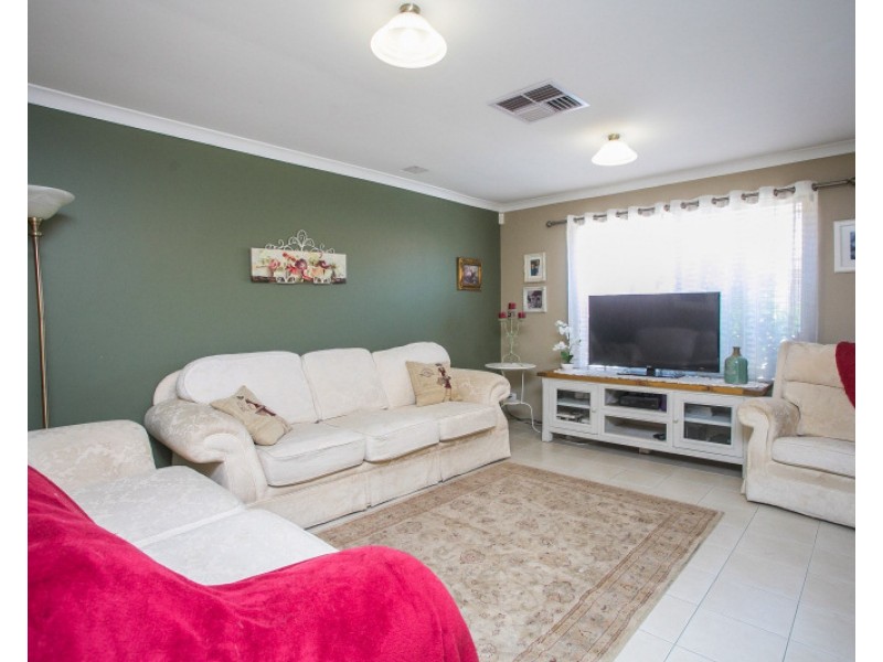 Unit 10 , 11 Elvire Street, Viveash WA 6056