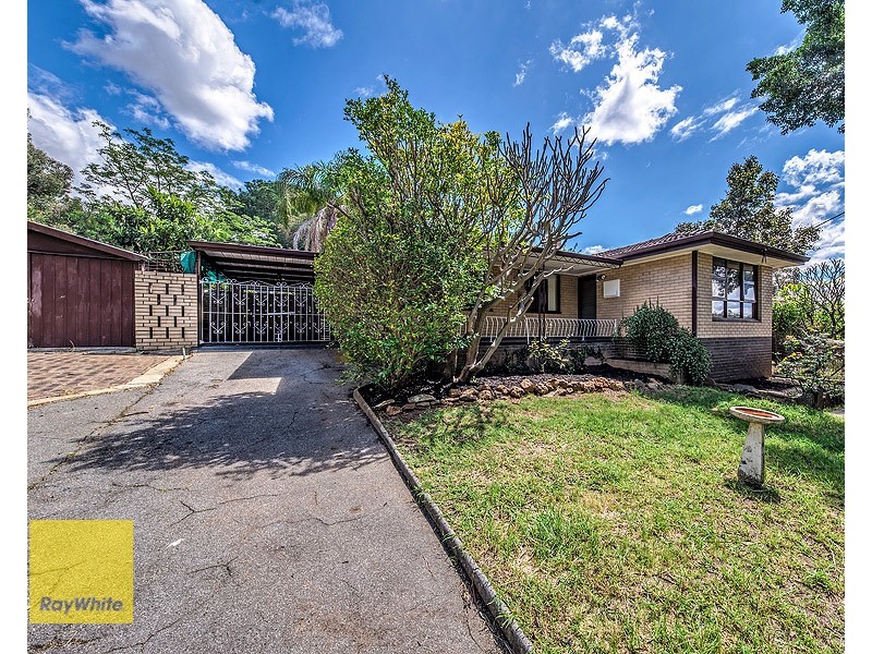 32 Marloo Road, Greenmount WA 6056