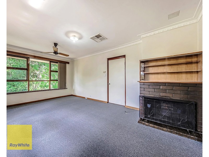 32 Marloo Road, Greenmount WA 6056