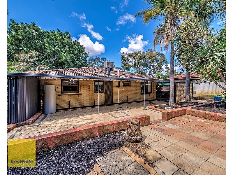 32 Marloo Road, Greenmount WA 6056