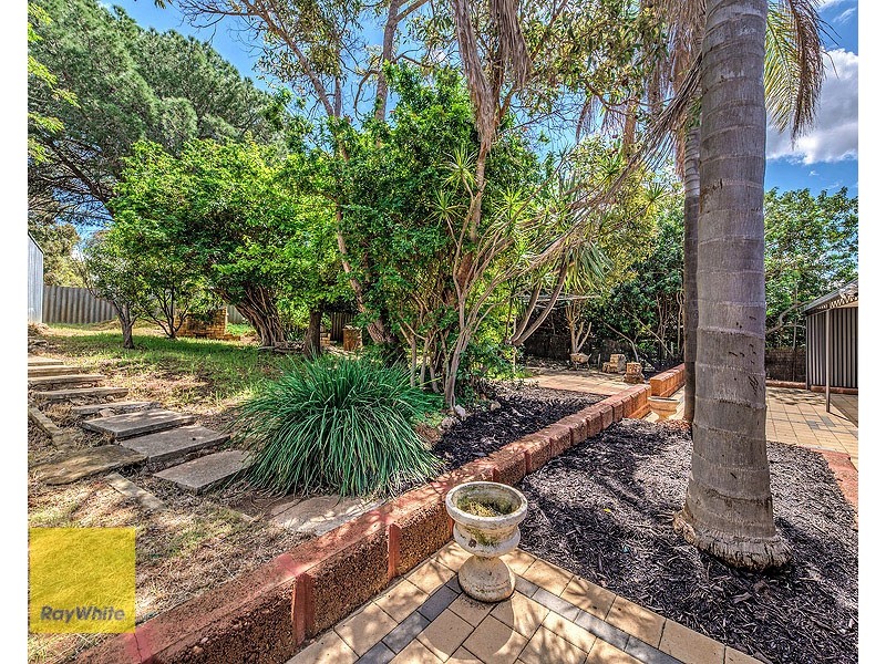 32 Marloo Road, Greenmount WA 6056