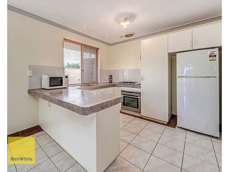 1 Beenan Elbow, South Guildford WA 6055