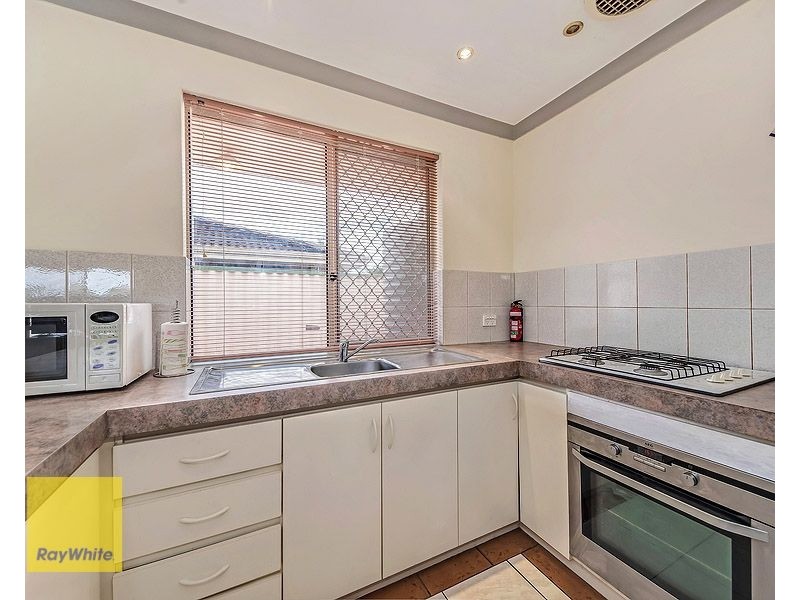 1 Beenan Elbow, South Guildford WA 6055