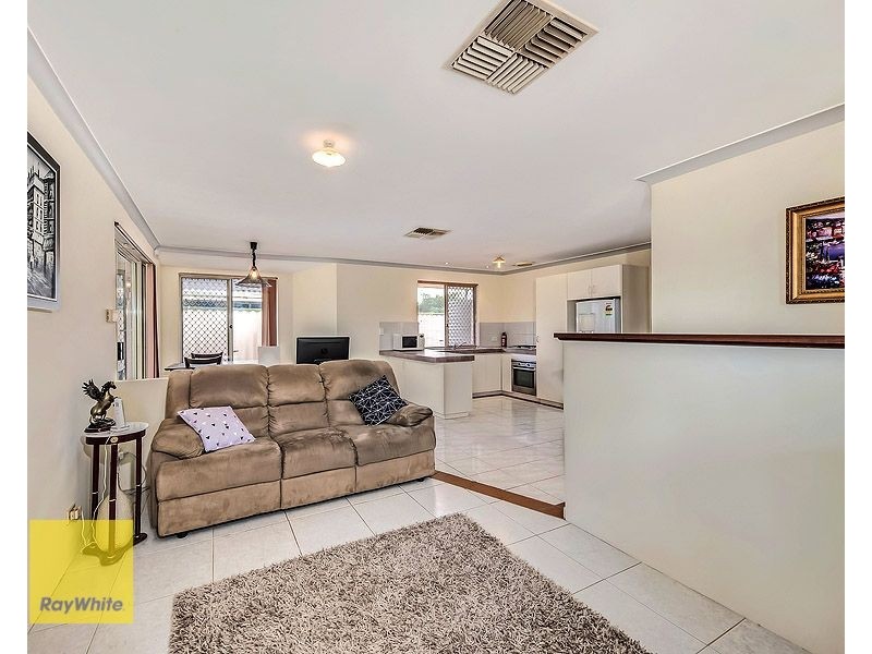 1 Beenan Elbow, South Guildford WA 6055