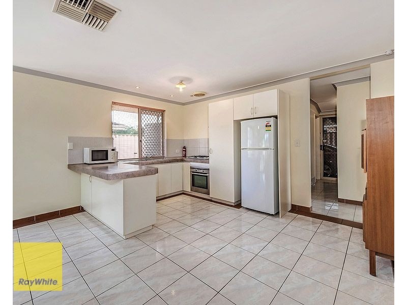 1 Beenan Elbow, South Guildford WA 6055