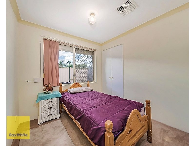 1 Beenan Elbow, South Guildford WA 6055