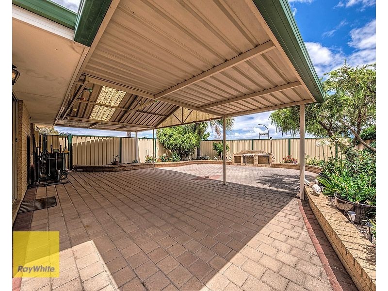 1 Beenan Elbow, South Guildford WA 6055