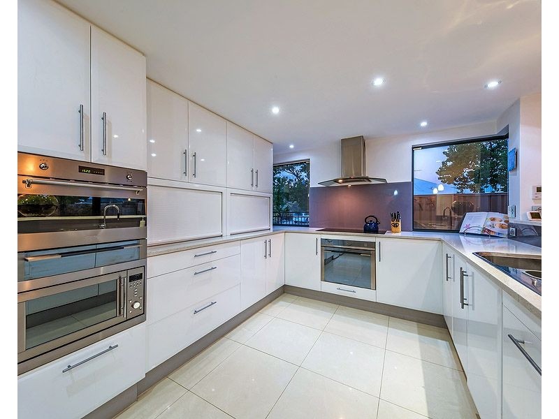 27 The Embankment, South Guildford WA 6055