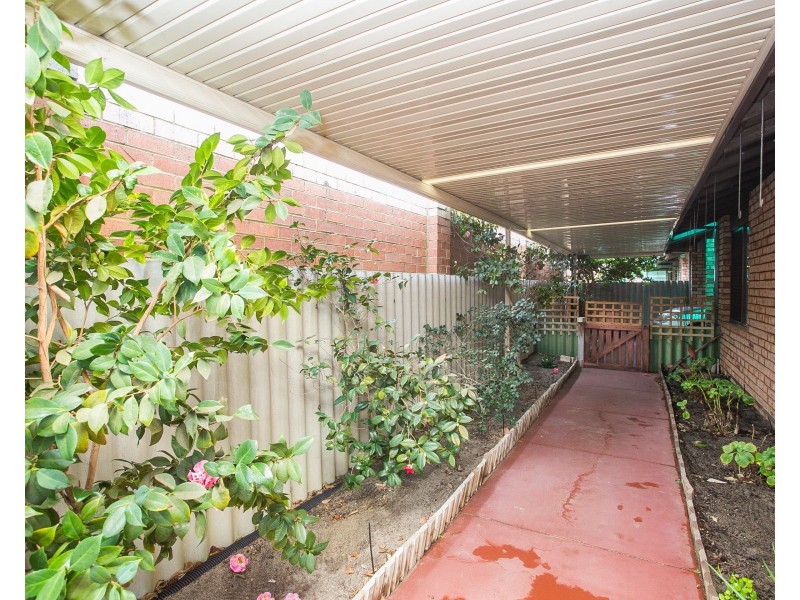 18 Rhine Way, Swan View WA 6056