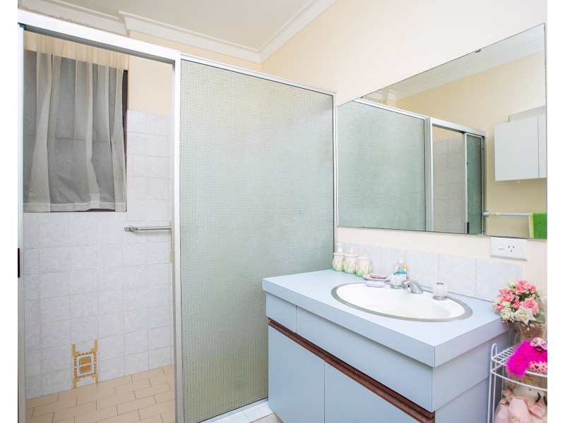 18 Rhine Way, Swan View WA 6056