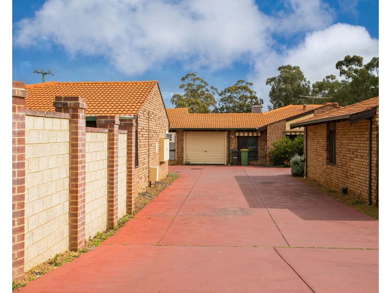 18 Rhine Way, Swan View WA 6056