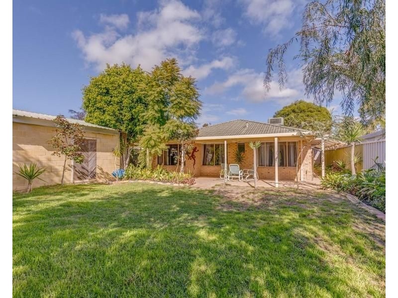 11 Chungking Grove, Stratton WA 6056