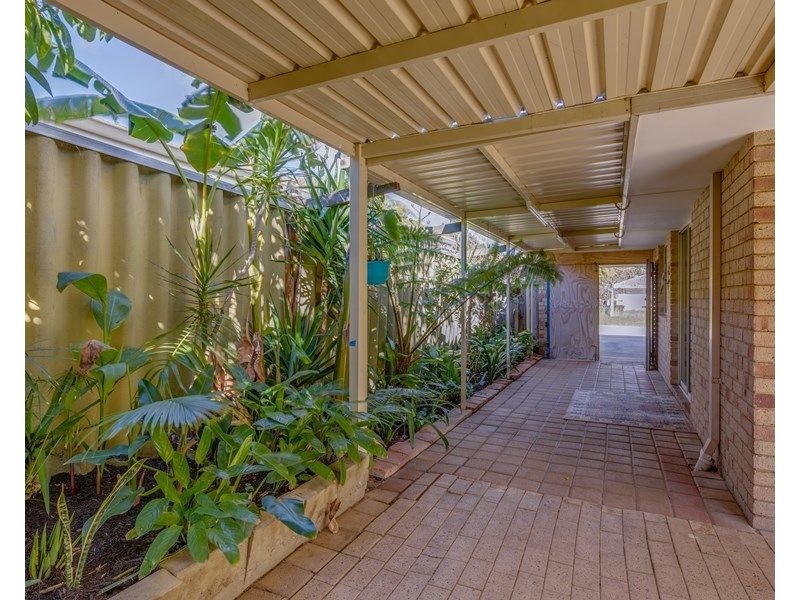 11 Chungking Grove, Stratton WA 6056