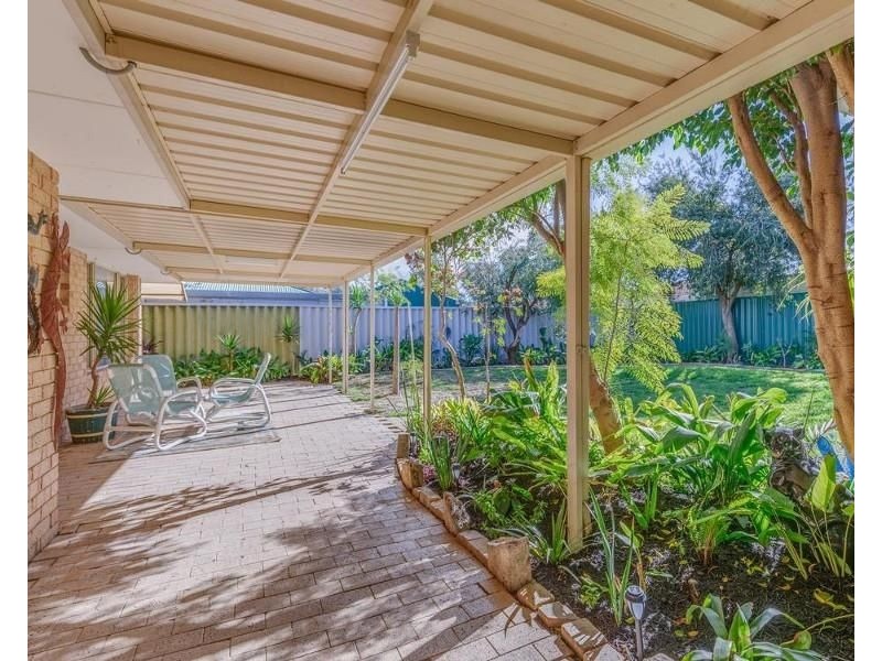 11 Chungking Grove, Stratton WA 6056