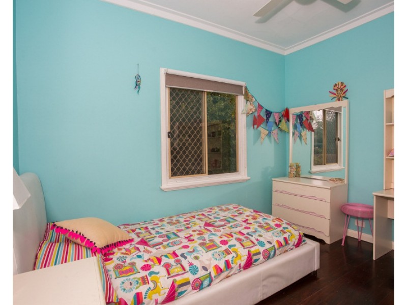 2 Alandale Road, Greenmount WA 6056