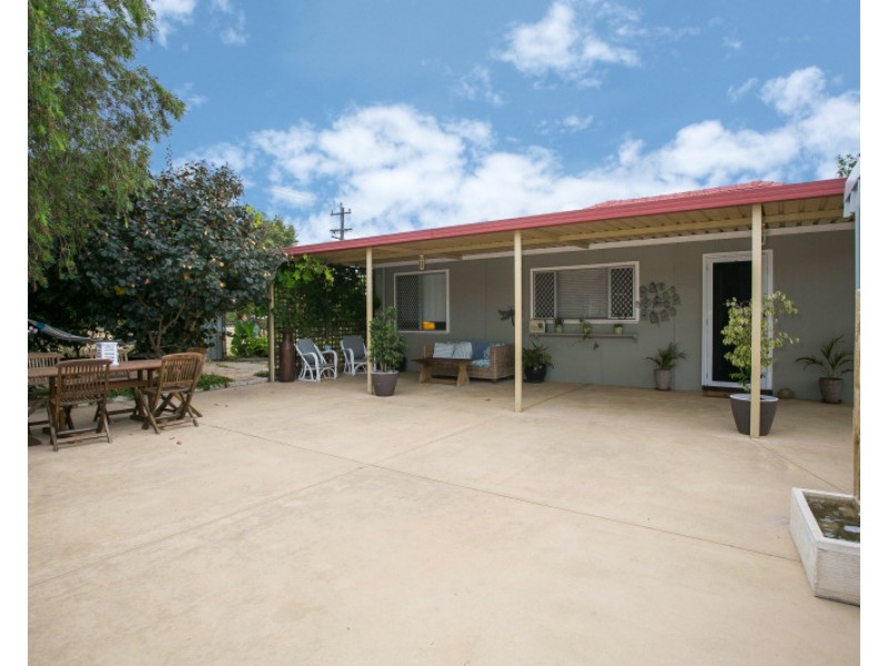 2 Alandale Road, Greenmount WA 6056