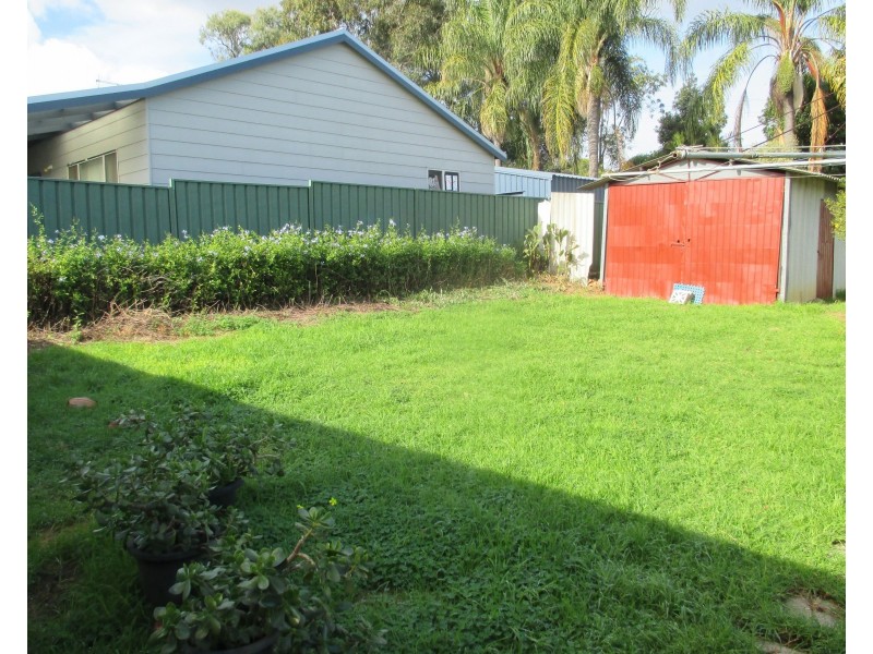 6 Churchill Drive, Swan View WA 6056
