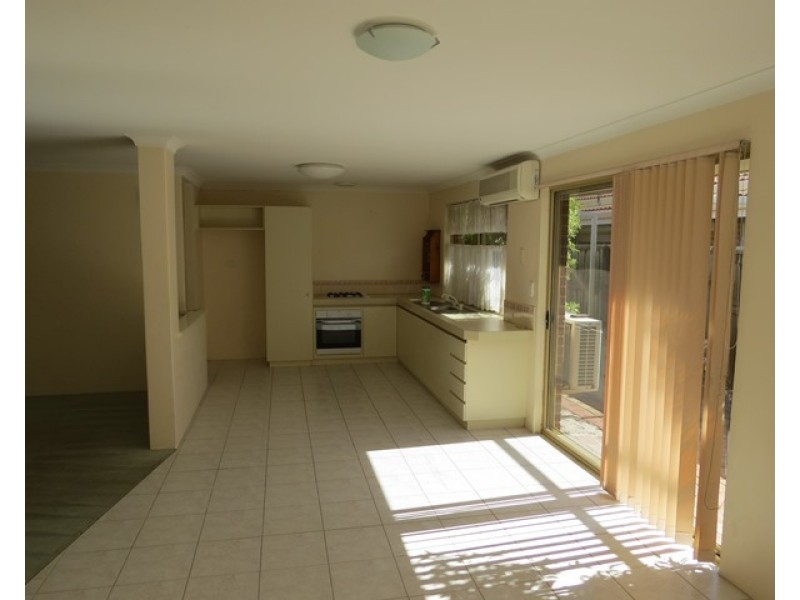 38 Fringe Lily Crescent, Ellenbrook WA 6069