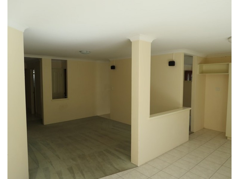 38 Fringe Lily Crescent, Ellenbrook WA 6069