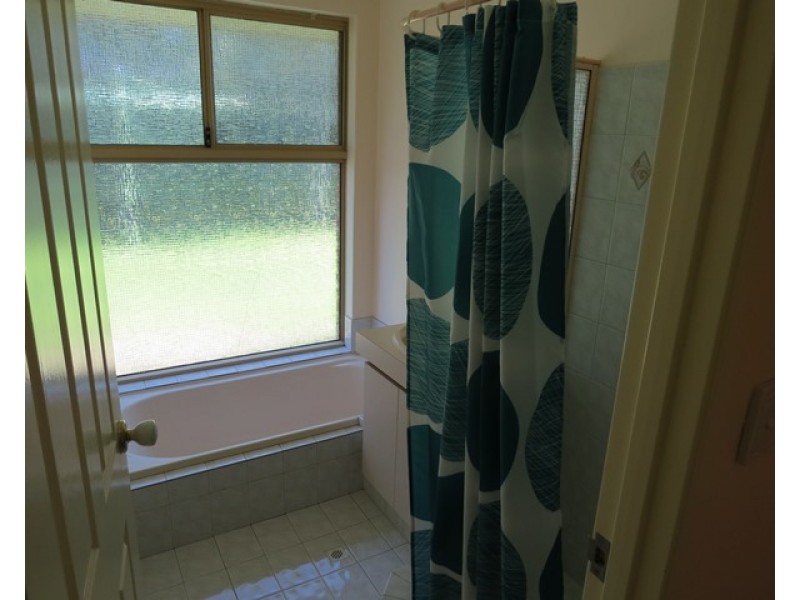 38 Fringe Lily Crescent, Ellenbrook WA 6069