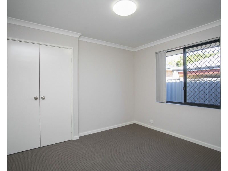 2/312 Wharf Street, Queens Park WA 6107