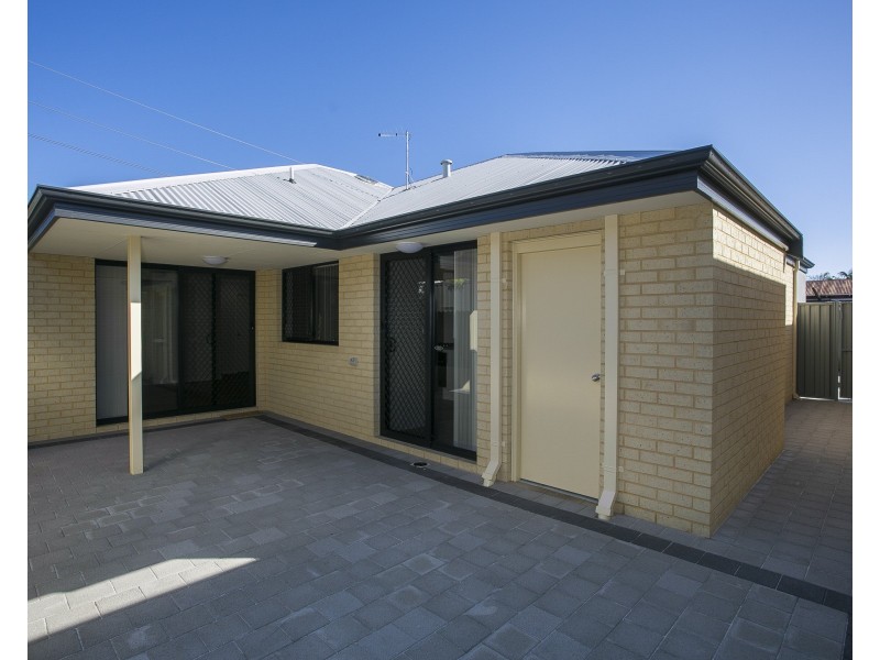 2/312 Wharf Street, Queens Park WA 6107