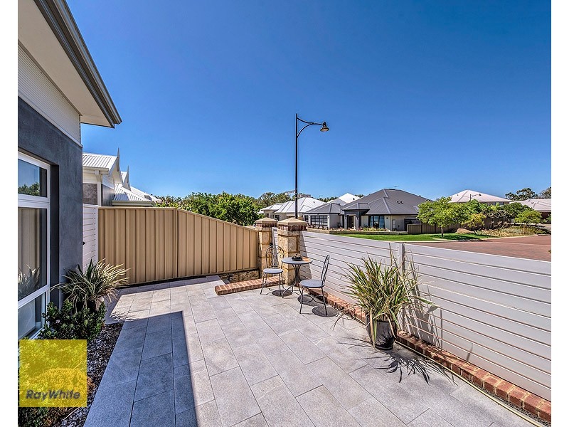 19 The Embankment, South Guildford WA 6055