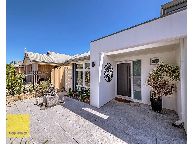 19 The Embankment, South Guildford WA 6055