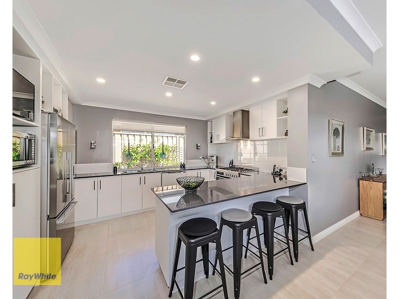 19 The Embankment, South Guildford WA 6055