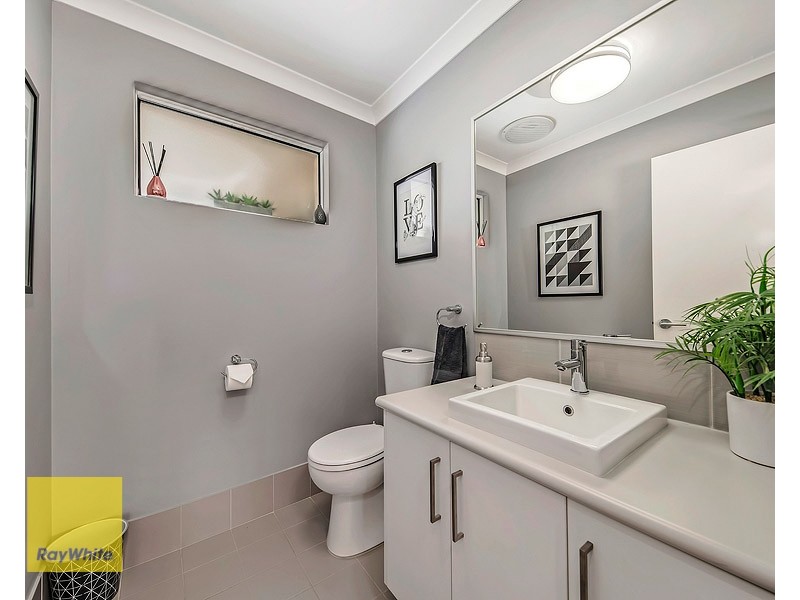 19 The Embankment, South Guildford WA 6055