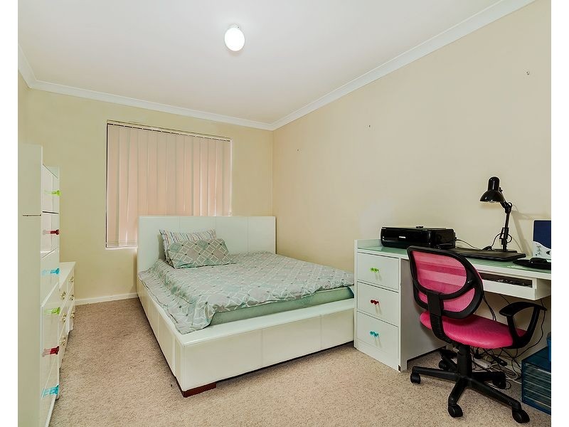 4/12 Mathoura Street, Midland WA 6056