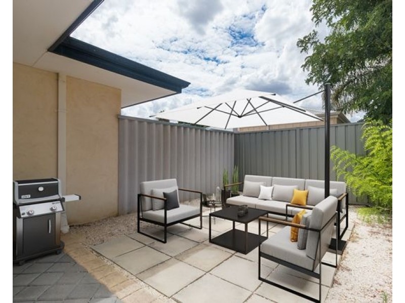 4/12 Mathoura Street, Midland WA 6056