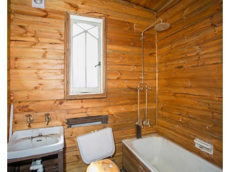 12 William Street, Midland WA 6056