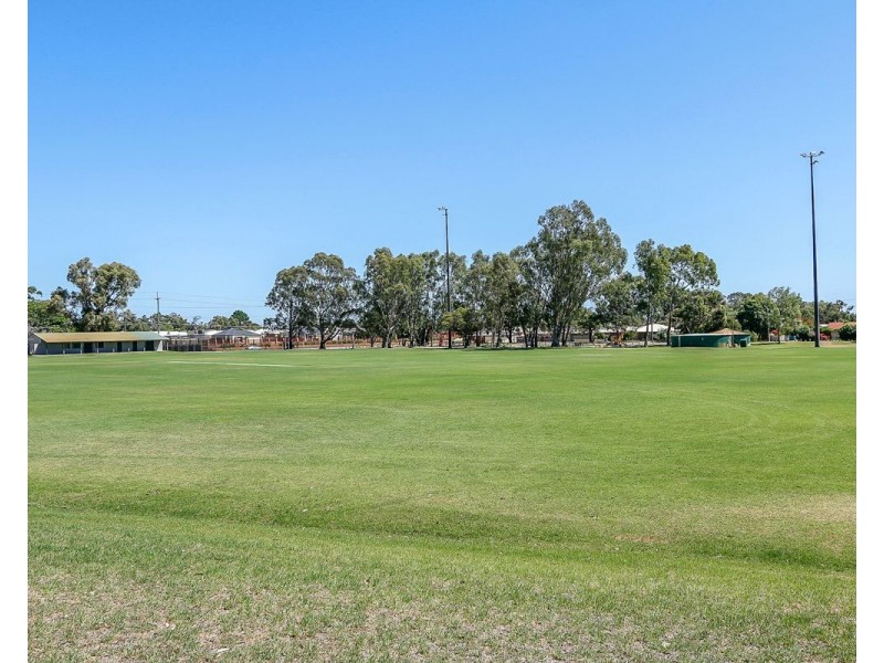 23 Blackadder Road, Swan View WA 6056